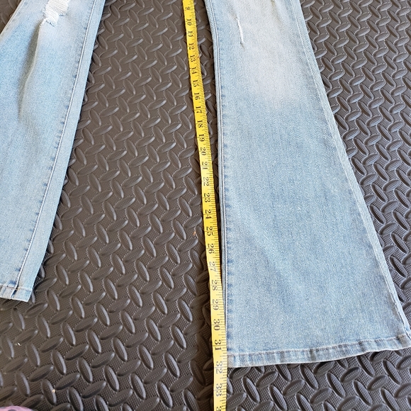 JUST USA Light Blue Distressed Flared Leg High Rise Jeans Size 3 Junior. - Picture 13 of 15